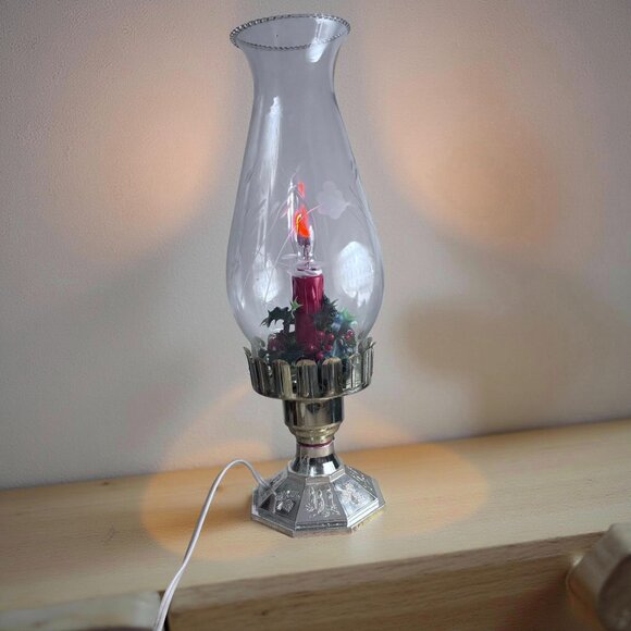 Vintage Electric Christmas Hurricane Lamp With Etched Glass Shade Holly & Berry - Picture 8 of 11